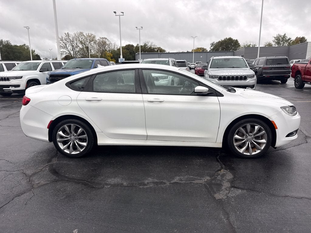 2015 Chrysler 200 S