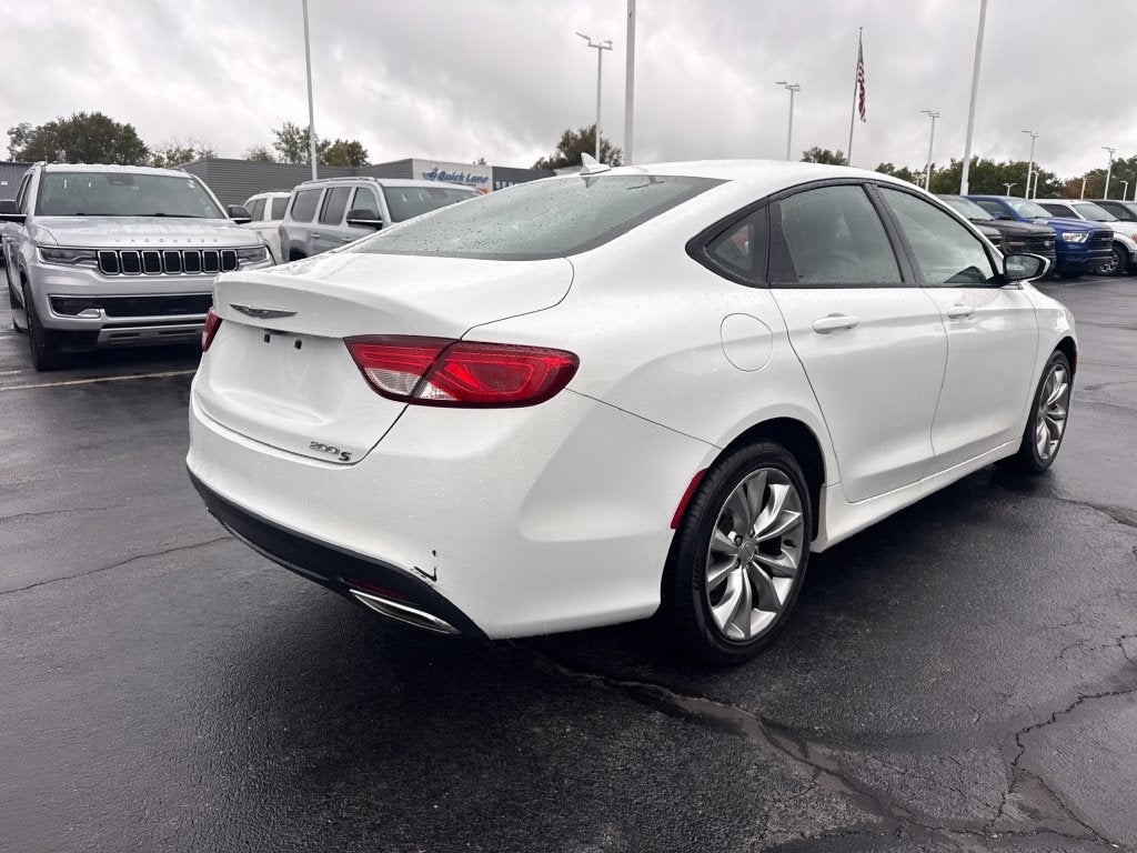 2015 Chrysler 200 S