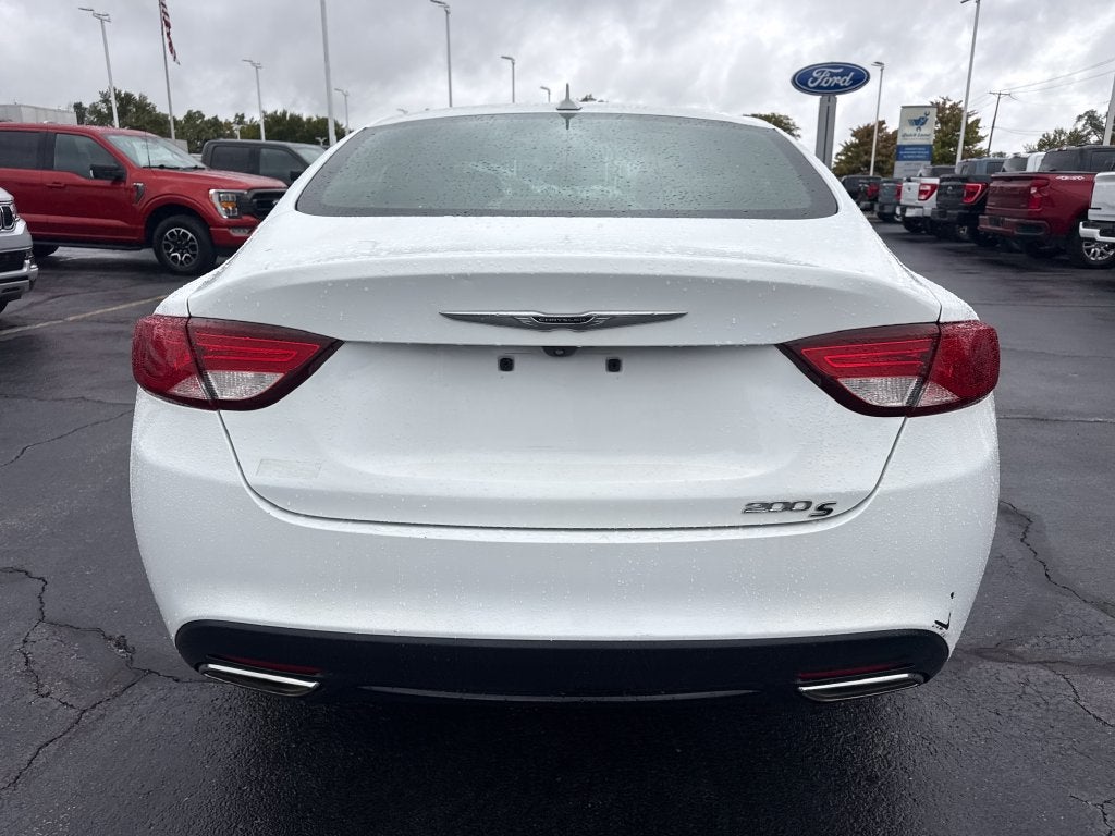 2015 Chrysler 200 S