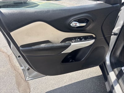 2017 Jeep Cherokee Sport