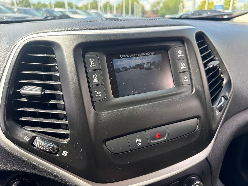 2017 Jeep Cherokee Sport