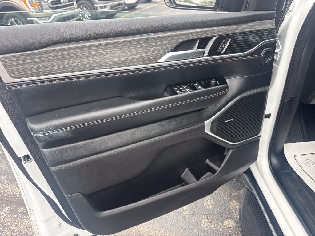 2024 Jeep Wagoneer L Series II