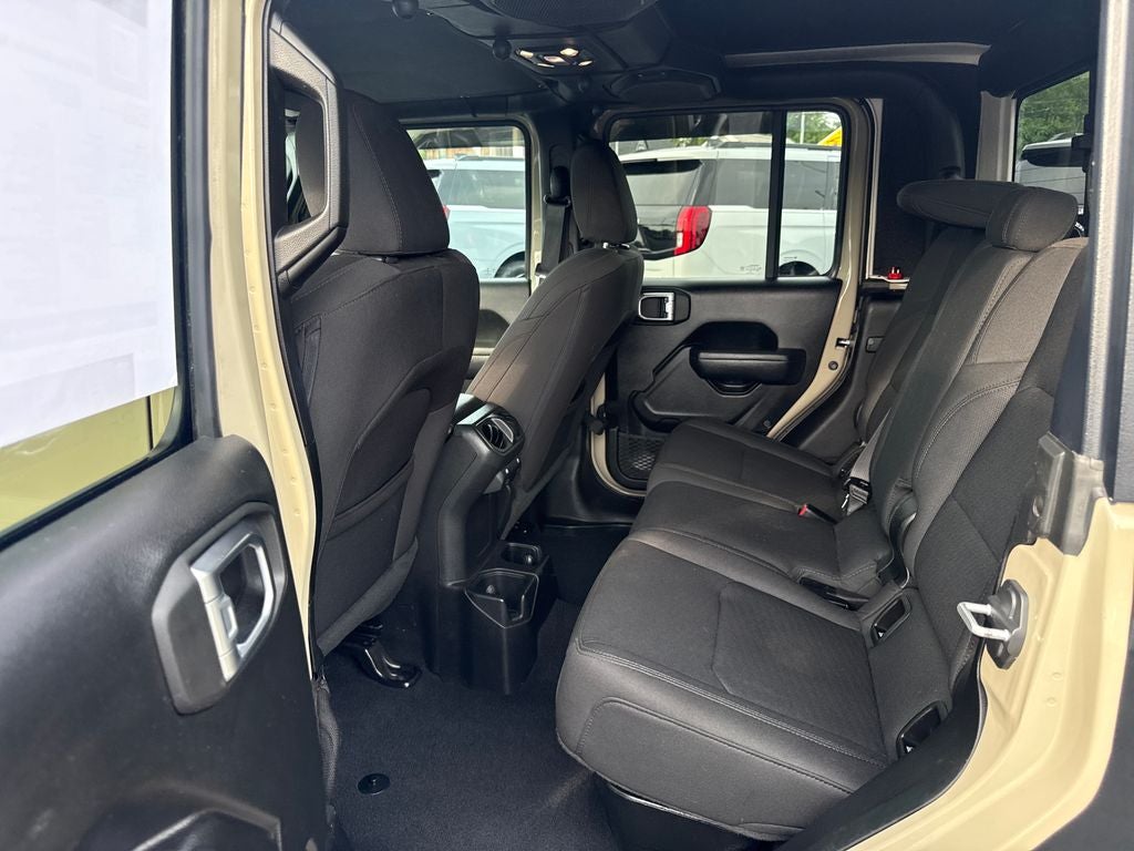 2022 Jeep Gladiator Sport