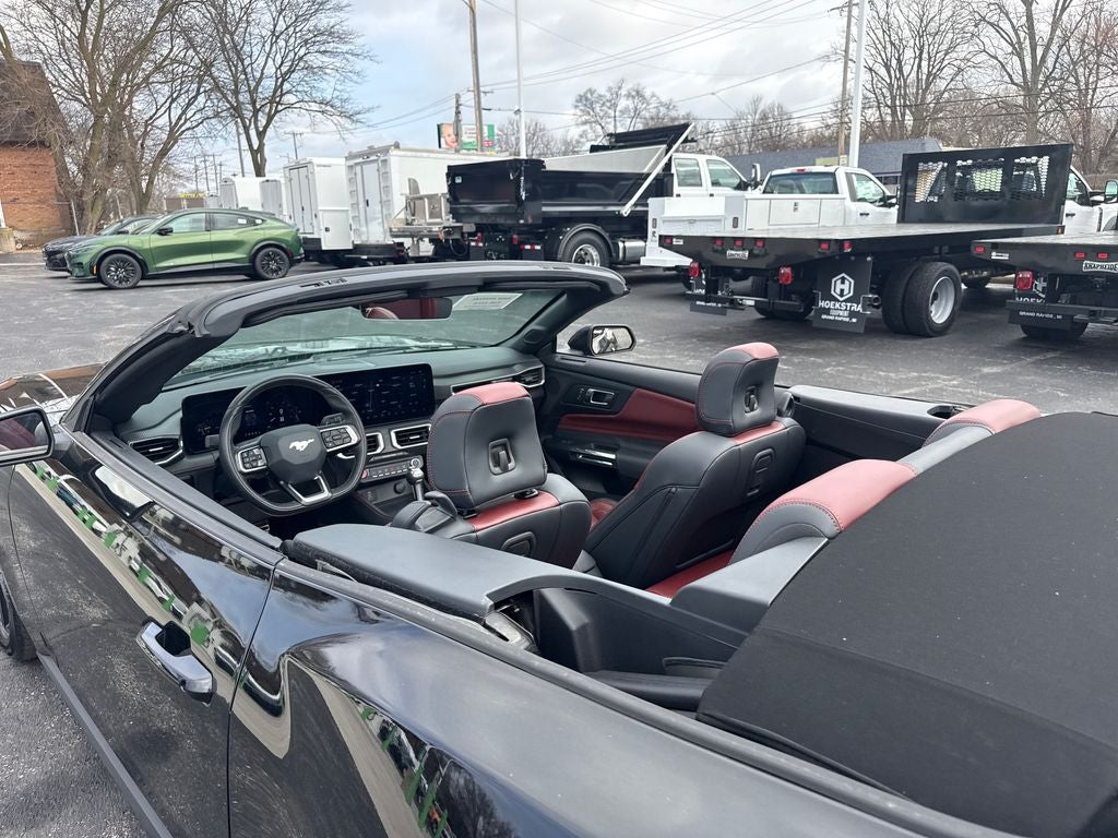 2025 Ford Mustang EcoBoost Premium