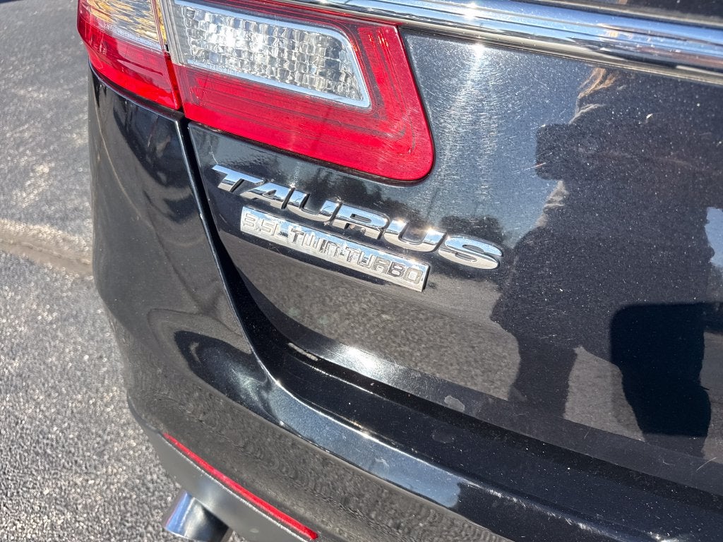 2016 Ford Taurus SHO