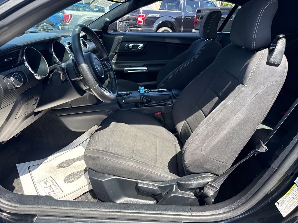 2016 Ford Mustang V6
