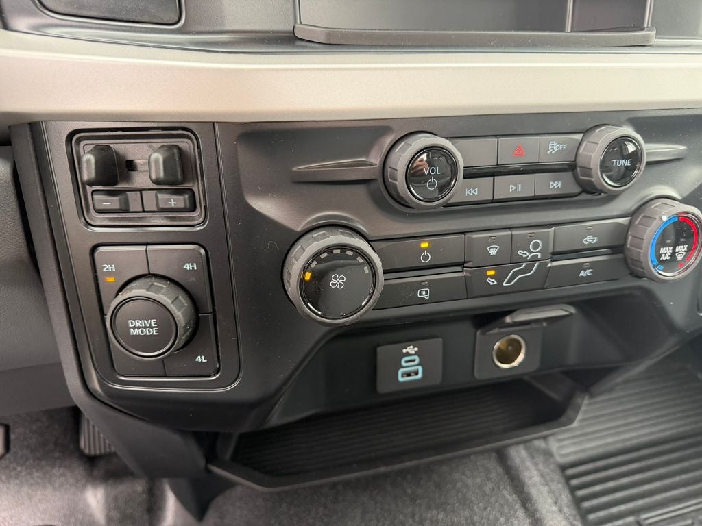 2026 Ford F-600SD XL