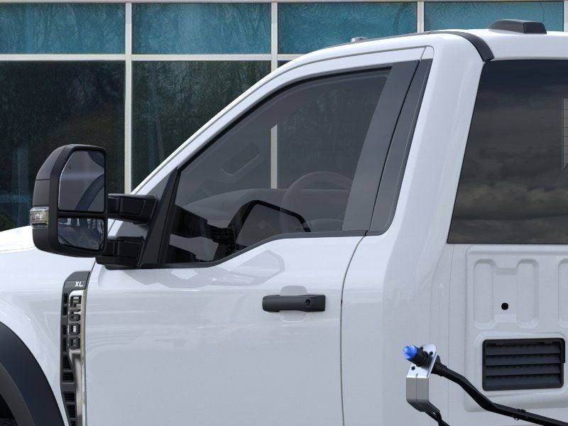2025 Ford F-600SD XL