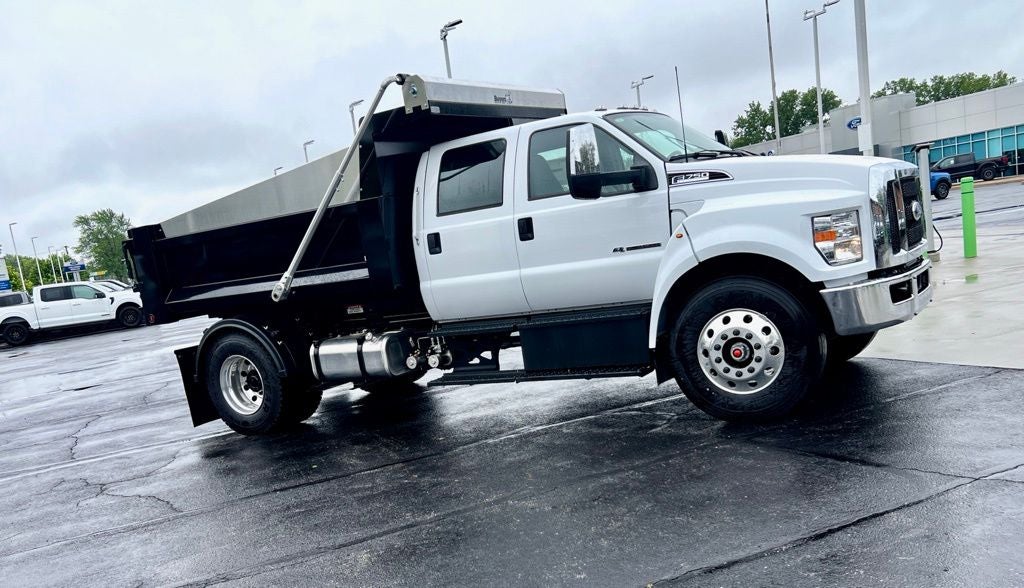 2026 Ford F-750SD Base