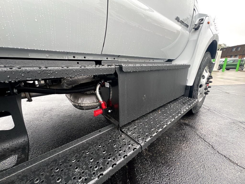 2026 Ford F-750SD Base