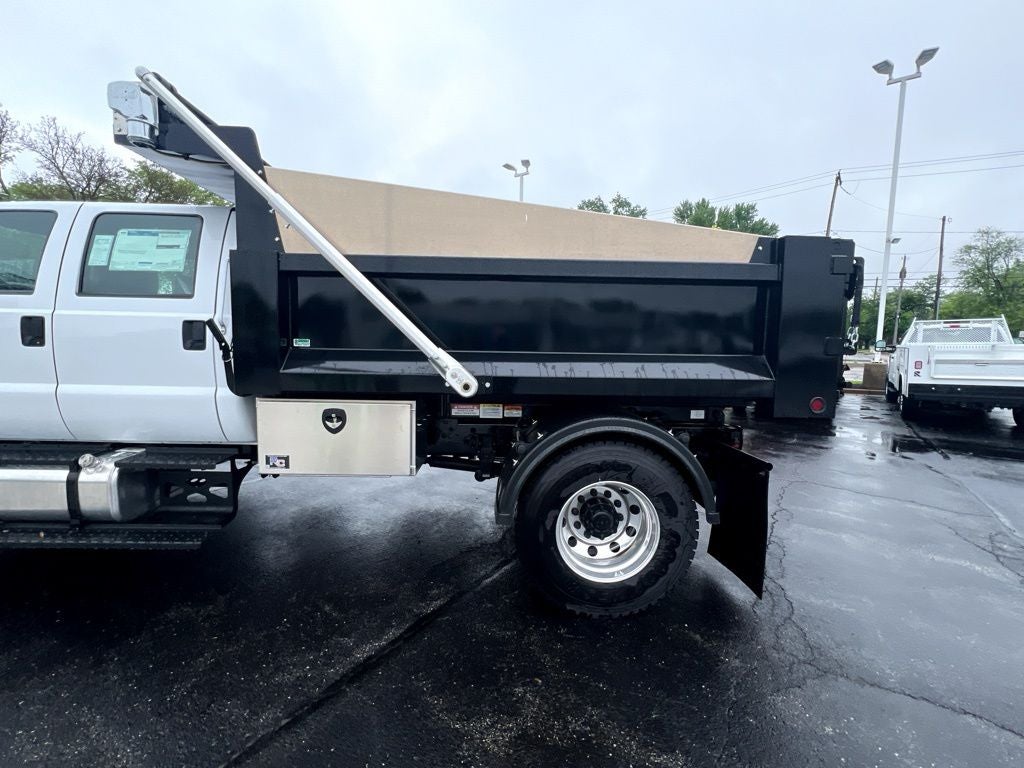 2026 Ford F-750SD Base