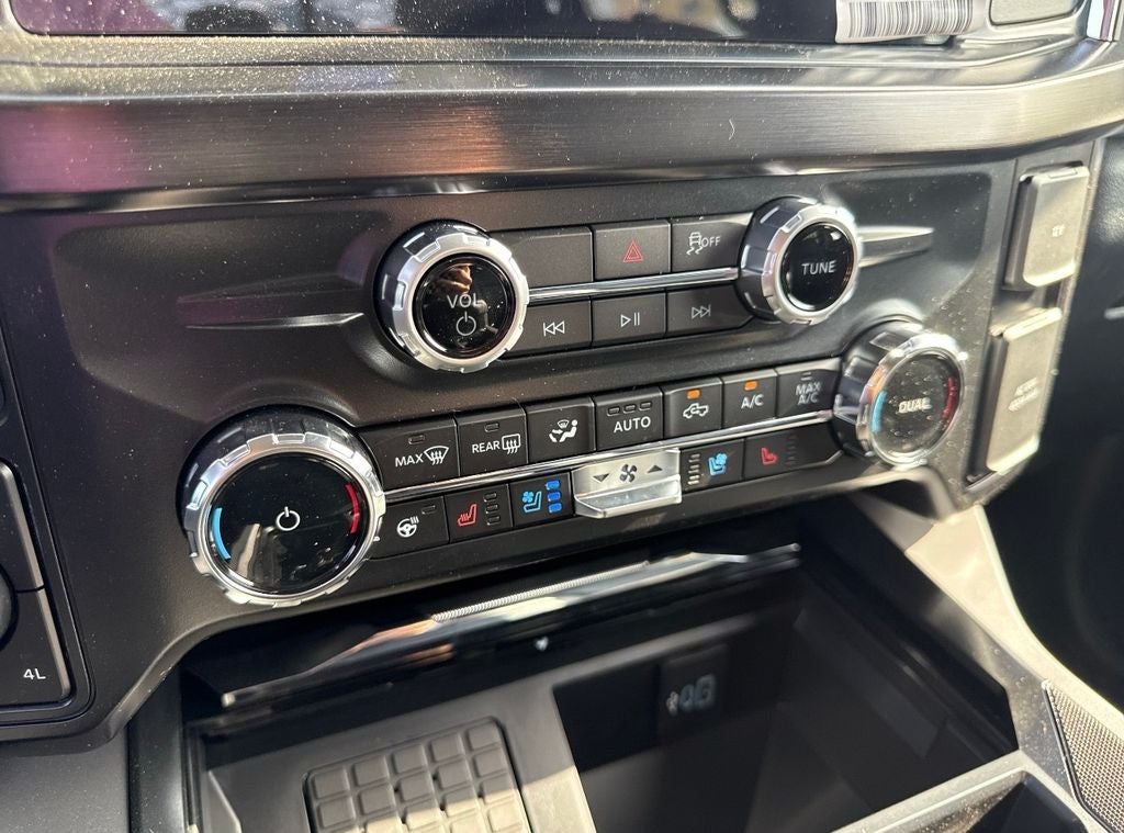 2026 Ford F-550SD Lariat DRW