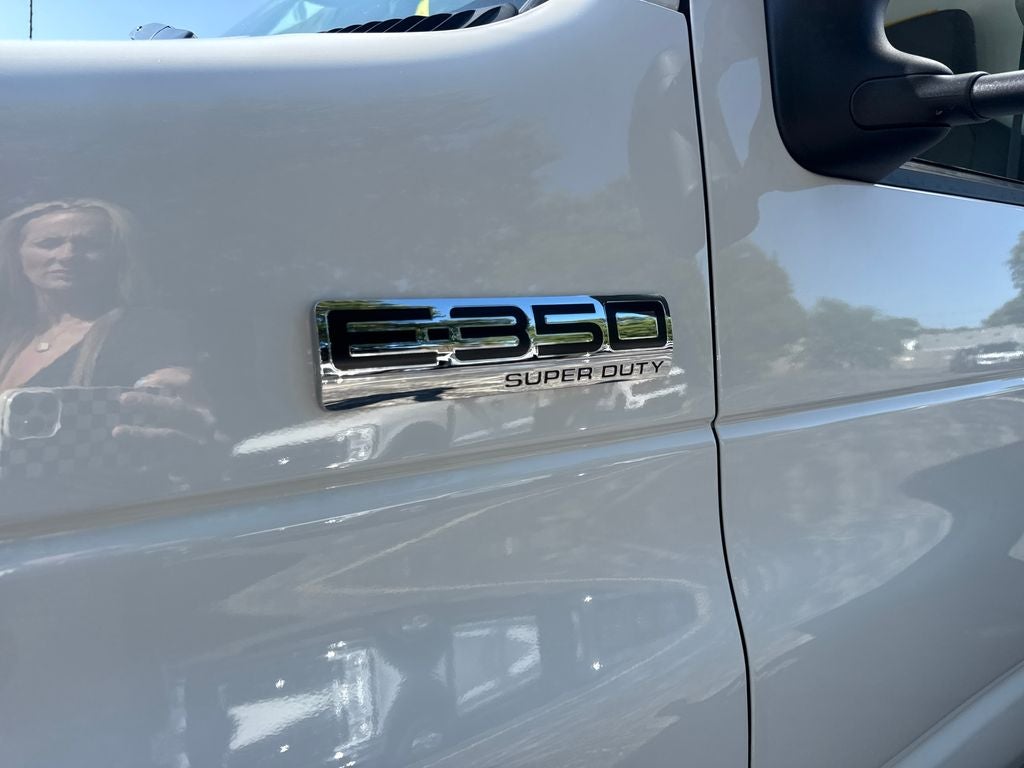 2027 Ford E-350SD Base Cutaway