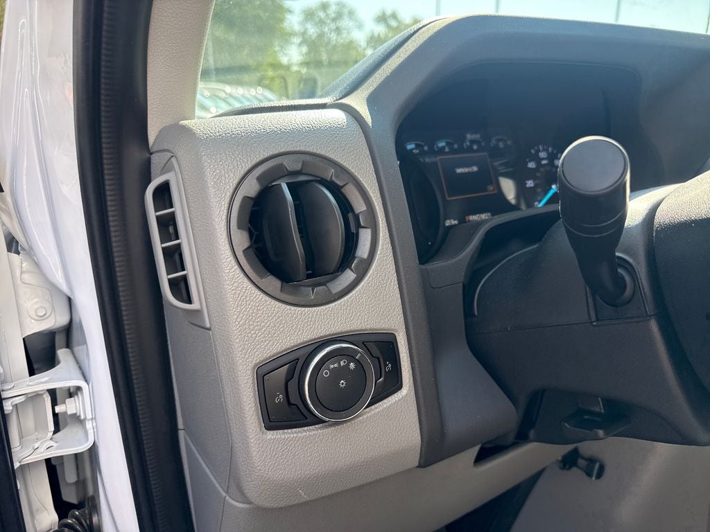 2027 Ford E-350SD Base Cutaway