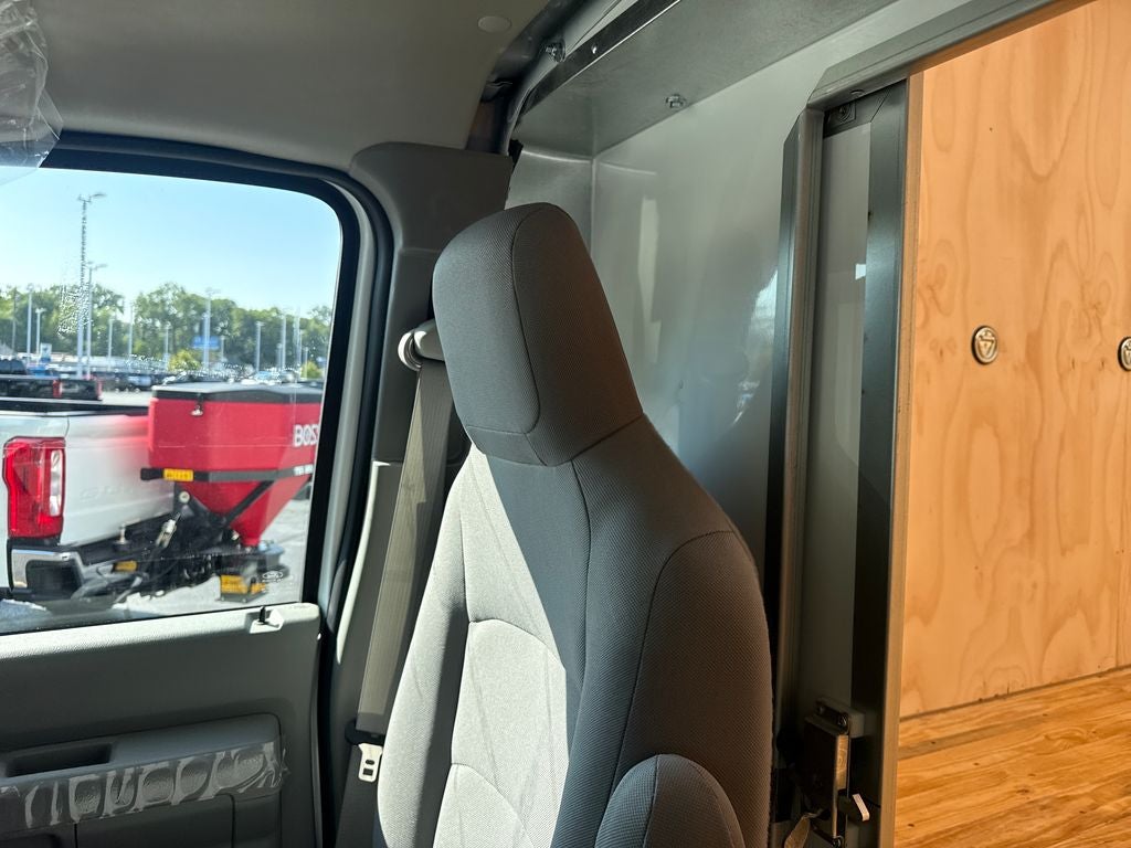 2027 Ford E-350SD Base Cutaway