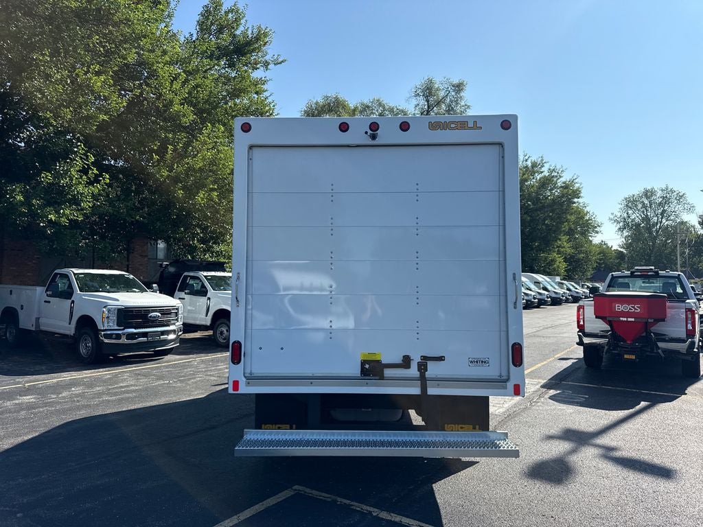 2027 Ford E-350SD Base Cutaway