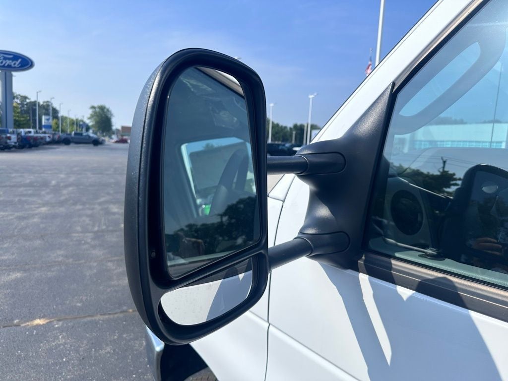 2026 Ford E-350SD Base Cutaway