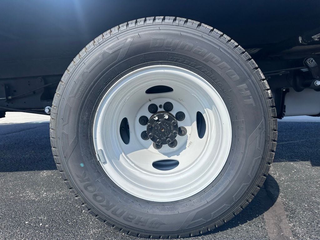 2026 Ford E-350SD Base Cutaway