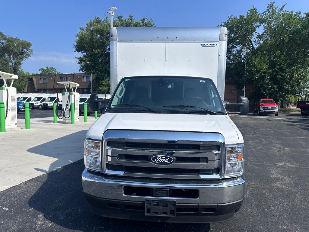 2026 Ford E-350SD Base Cutaway