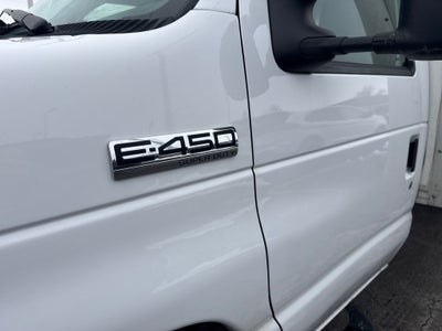 2022 Ford E-450SD Base