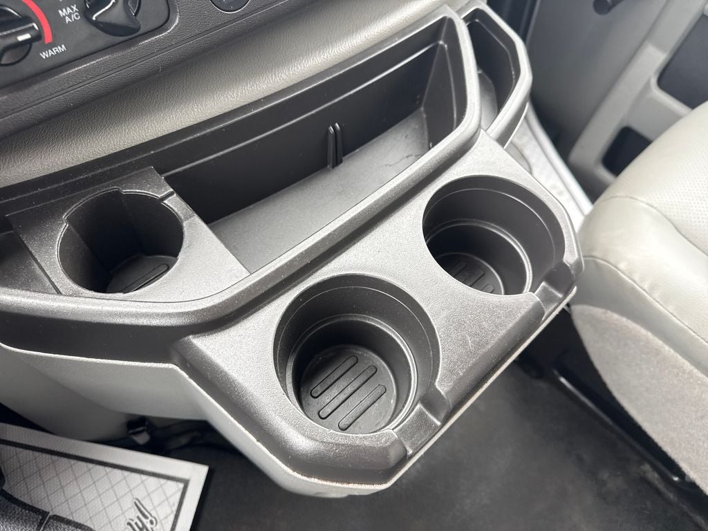 2022 Ford E-450SD Base