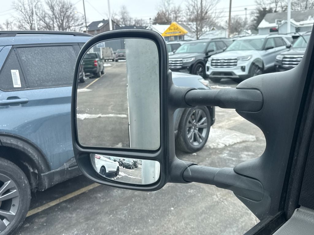 2022 Ford E-450SD Base