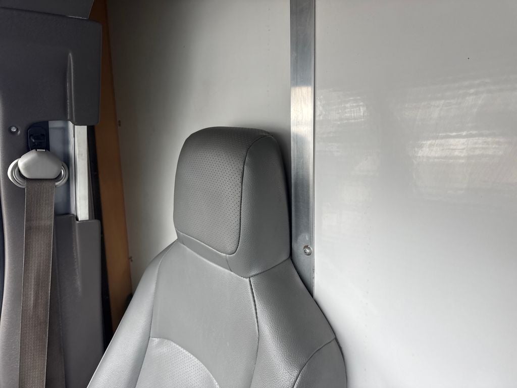 2022 Ford E-450SD Base