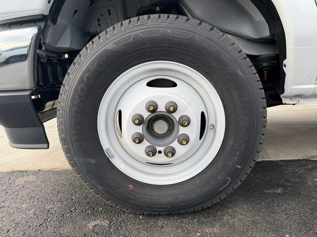 2026 Ford E-450SD Base DRW