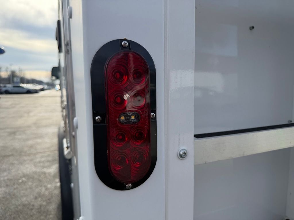 2026 Ford E-450SD Base DRW