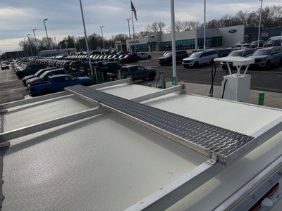 2026 Ford E-450SD Base DRW