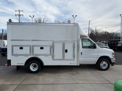 2026 Ford E-450SD Base DRW