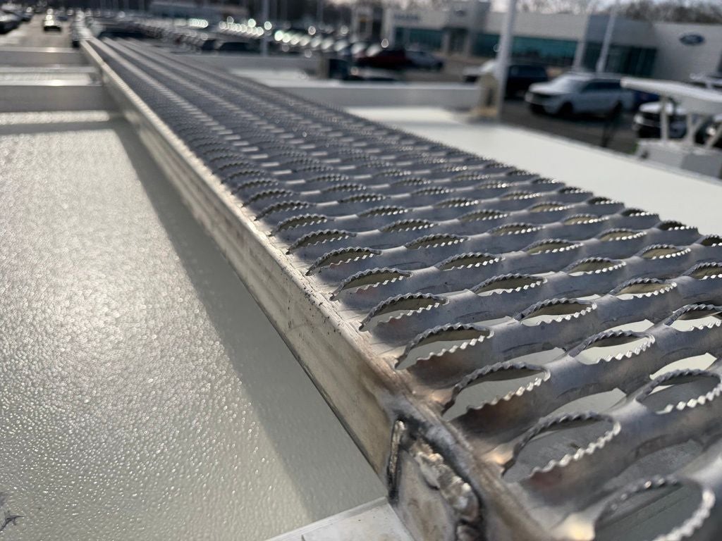 2026 Ford E-450SD Base DRW