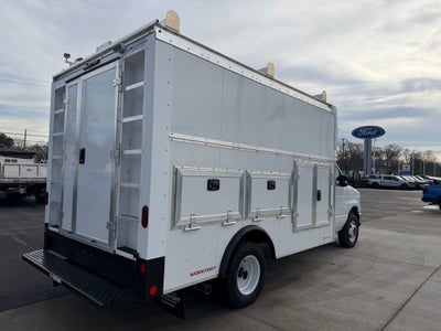 2026 Ford E-450SD Base DRW