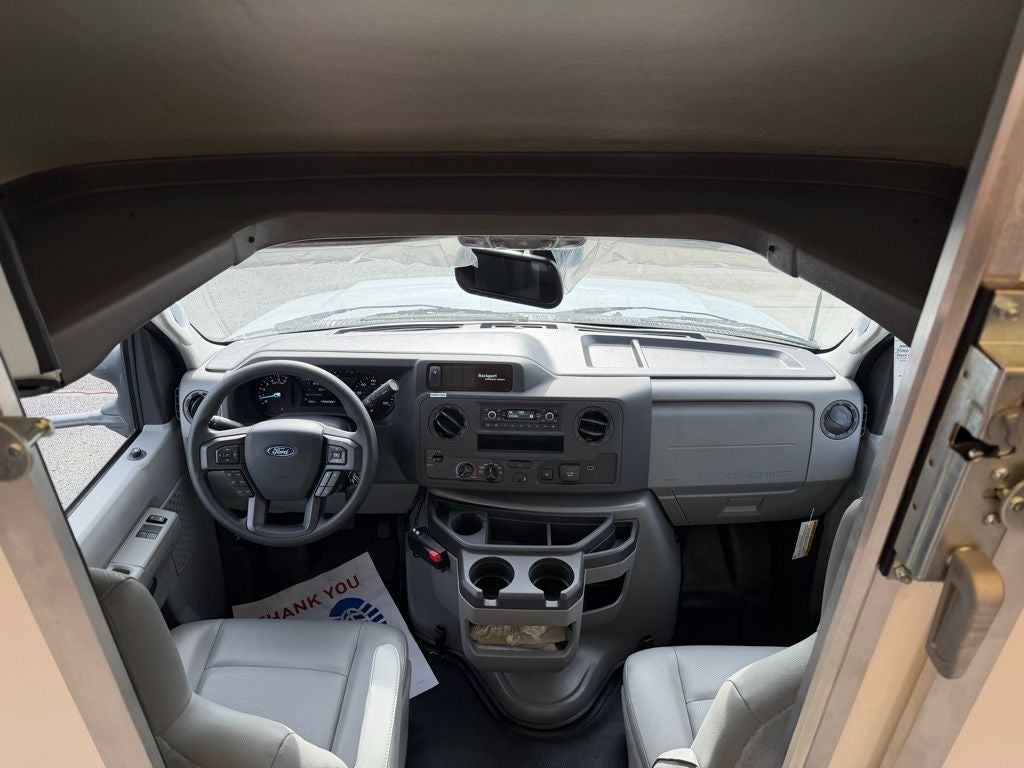 2026 Ford E-450SD Base DRW