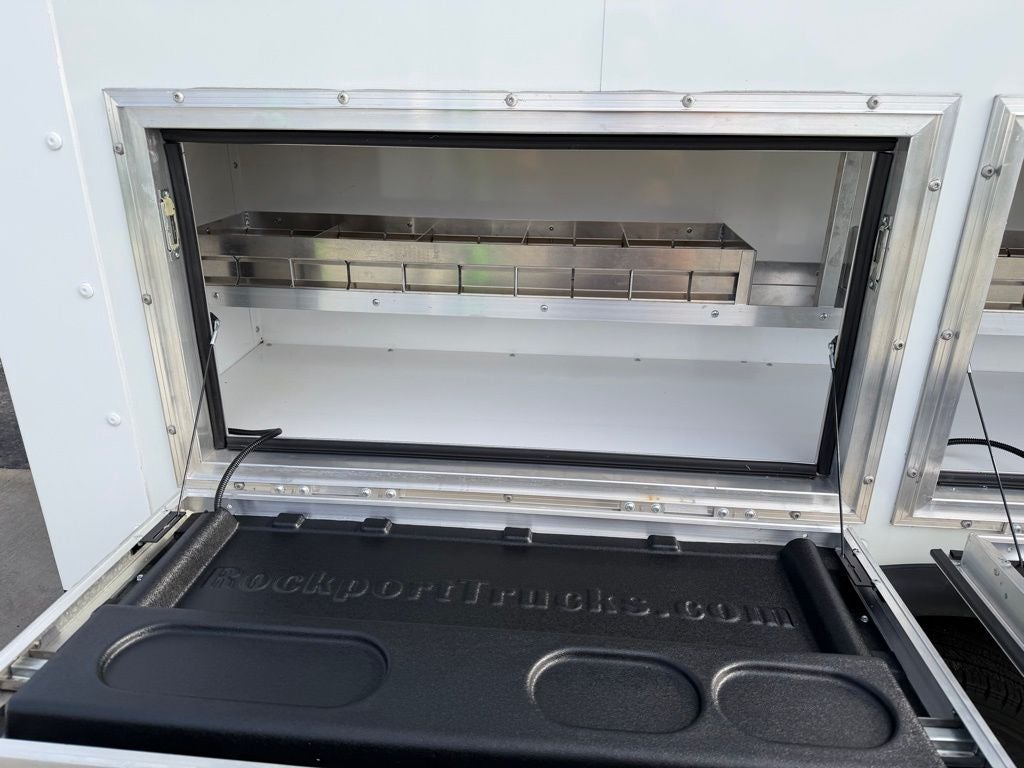 2026 Ford E-450SD Base DRW