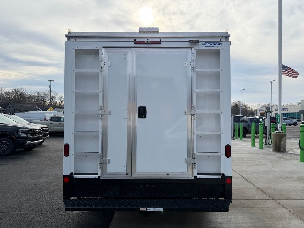 2026 Ford E-450SD Base DRW