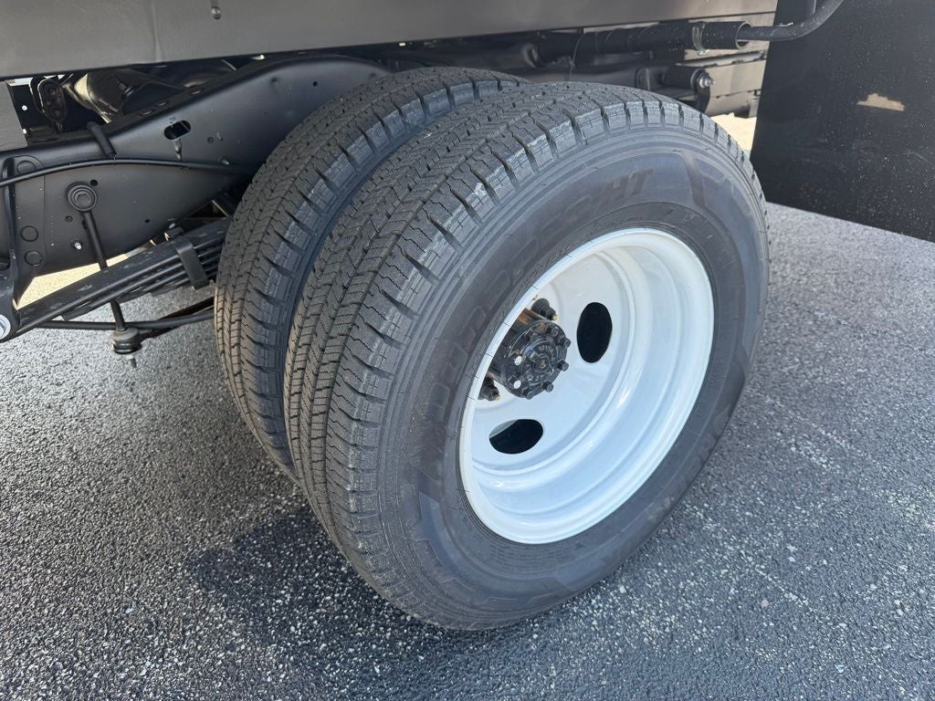 2027 Ford E-450SD Base