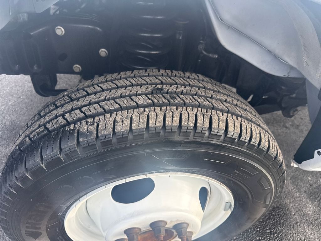 2024 Ford E-450SD Base