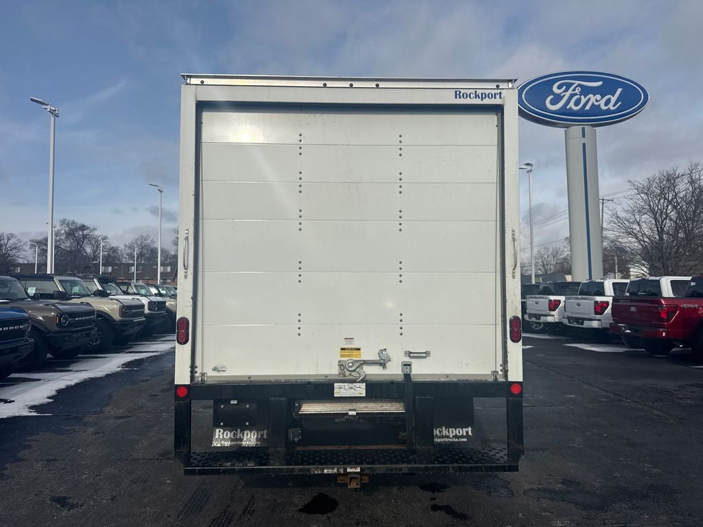 2024 Ford E-450SD Base