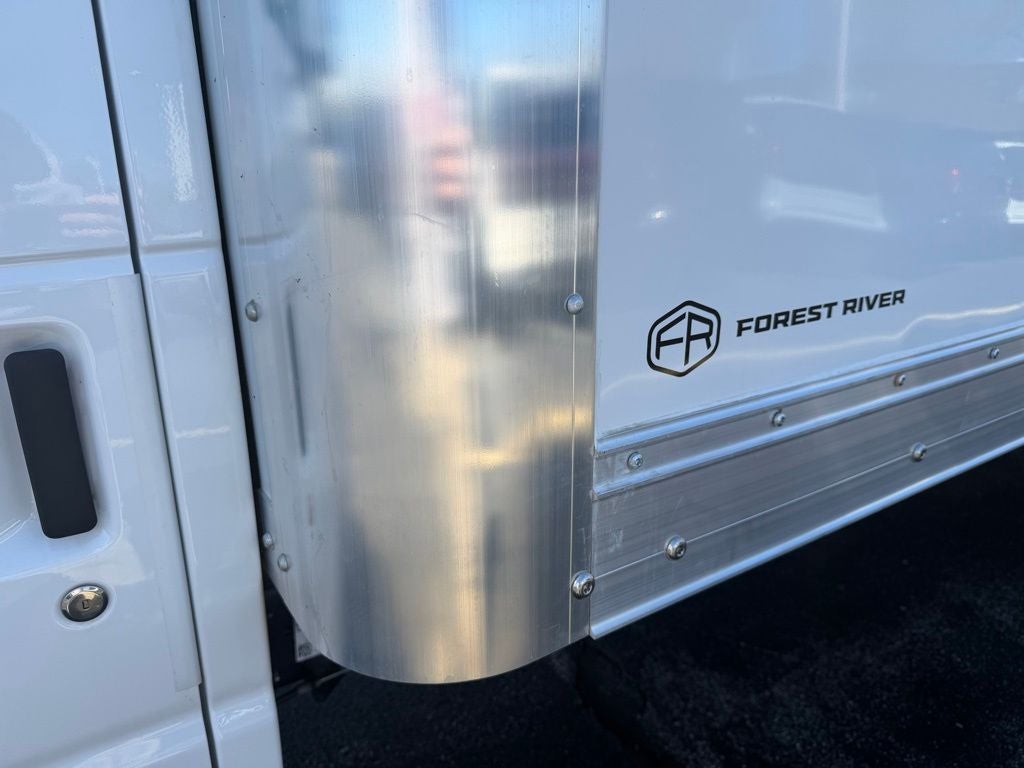 2027 Ford E-450SD Base