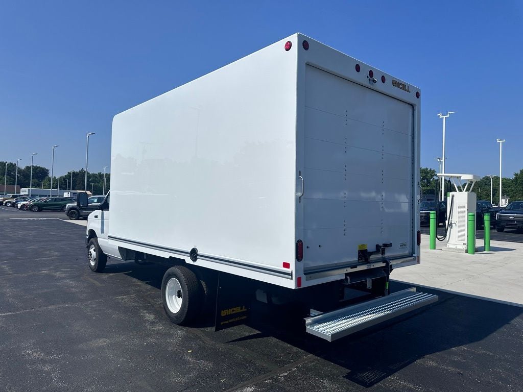 2026 Ford E-450SD Base
