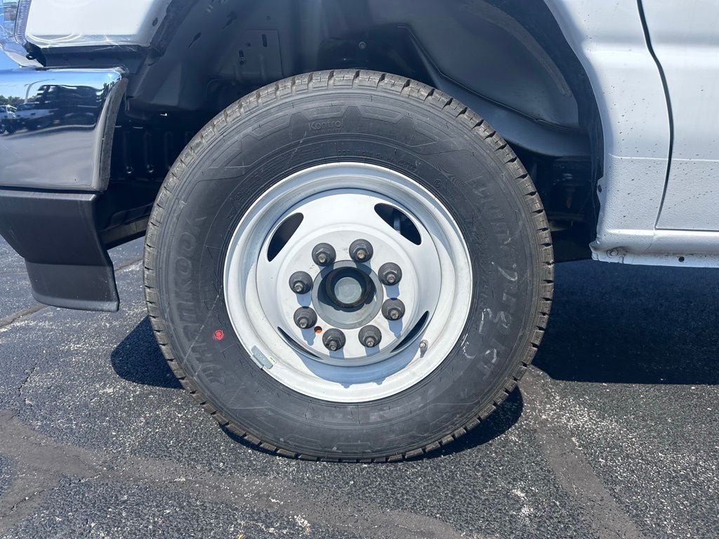 2026 Ford E-450SD Base