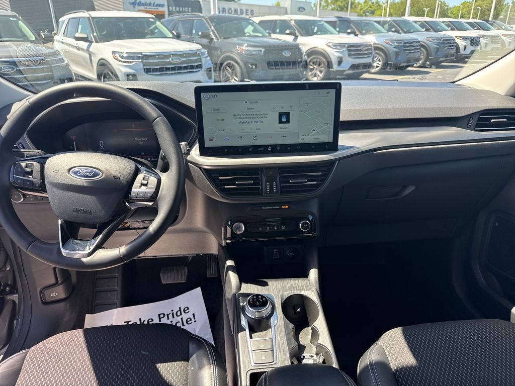 2025 Ford Escape Plug-In Hybrid Base