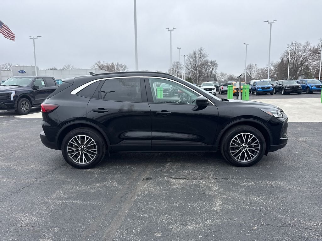 2023 Ford Escape Plug-In Hybrid Base