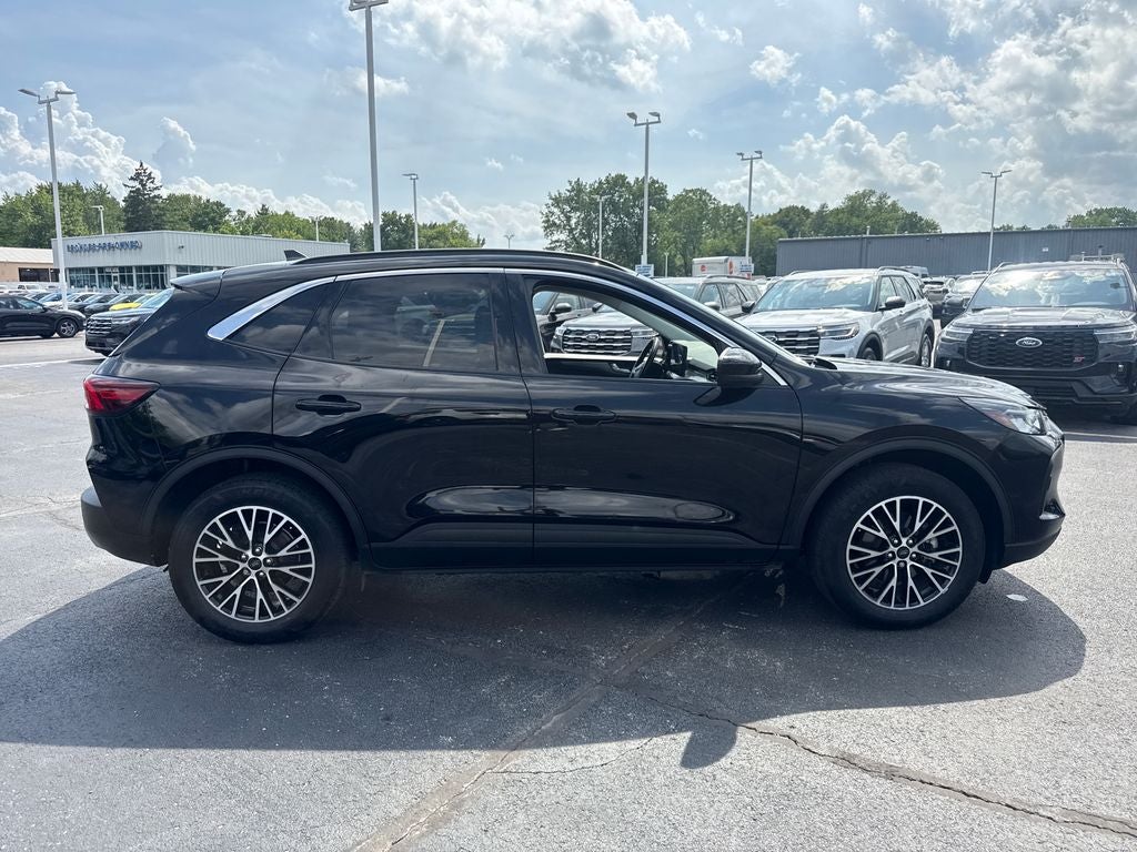 2024 Ford Escape Plug-In Hybrid Base