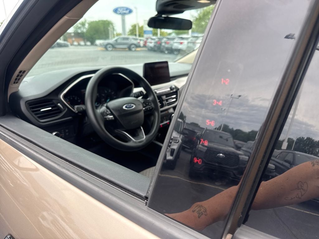 2020 Ford Escape SE
