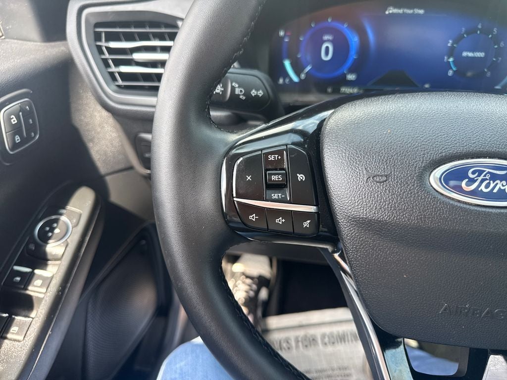 2021 Ford Escape SEL