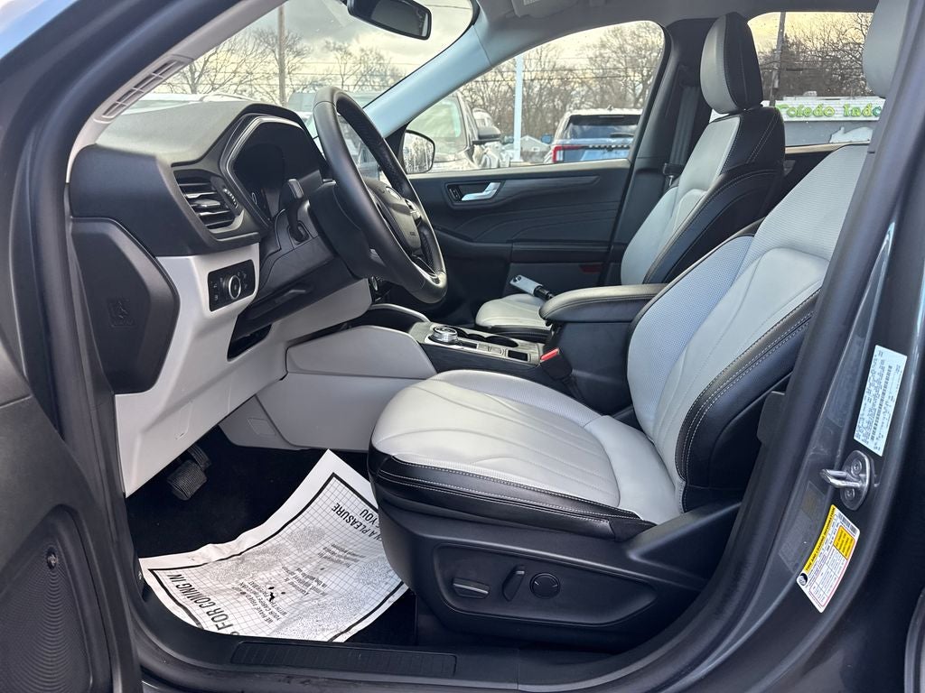 2025 Ford Escape Hybrid Platinum