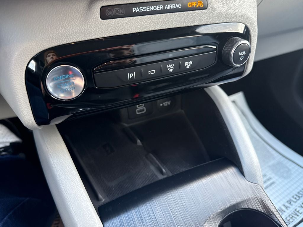 2025 Ford Escape Hybrid Platinum