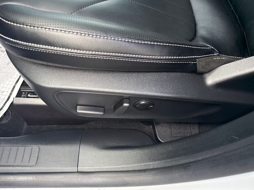 2025 Ford Escape Hybrid Platinum